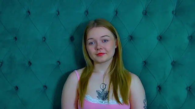 ElinaVale online show from May 22, 2026, 5:18 pm