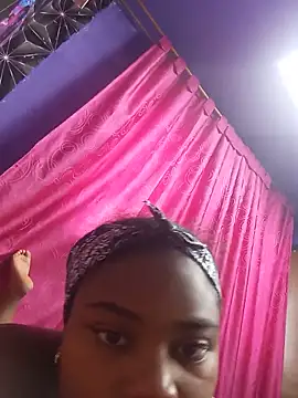 Candykss online show from May 16, 2026, 8:18 pm