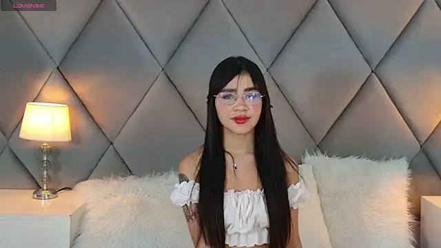 OliviaDiaz online show from July 10, 2026, 8:11 pm