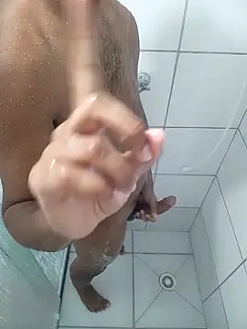 Snapshot of Palgr0sso chatting on April 14, 2026, 11:44 pm Palgr0sso online show from April 14, 2026, 11:44 pm