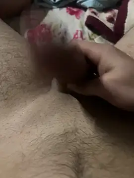 mohamed2113 online show from April 8, 2026, 11:05 pm