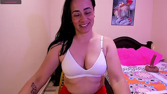 sara florez12 online show from April 22, 2026, 11:12 am