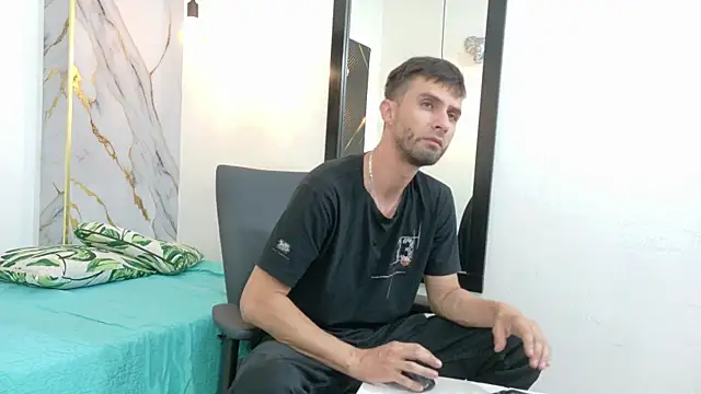 KingOfTemptation online show from June 4, 2026, 3:34 am