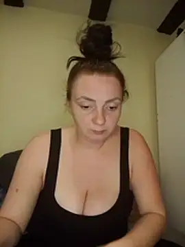 Bella-Monroe online show from March 21, 2026, 7:06 pm