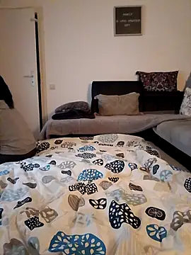 janalisa online show from April 14, 2026, 8:15 pm