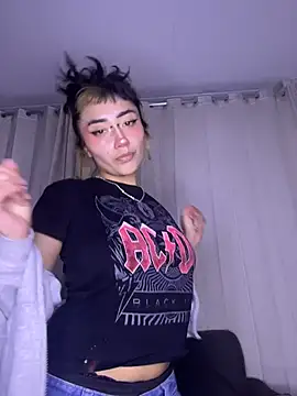 baby akuma online show from April 24, 2026, 4:26 am