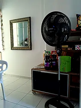 Snapshot of suzygleice chatting on March 27, 2026, 3:56 pm suzygleice online show from March 27, 2026, 3:56 pm