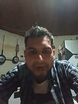 tudeseo01 online show from June 4, 2026, 7:58 am