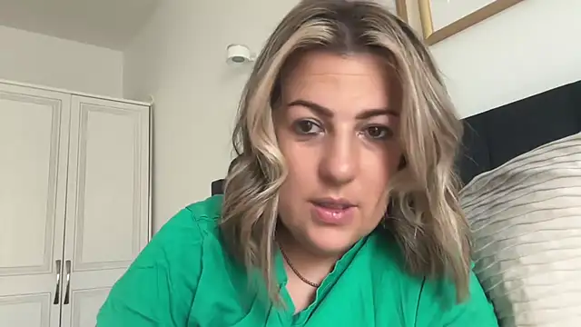 annabellewarick online show from July 4, 2026, 7:14 am