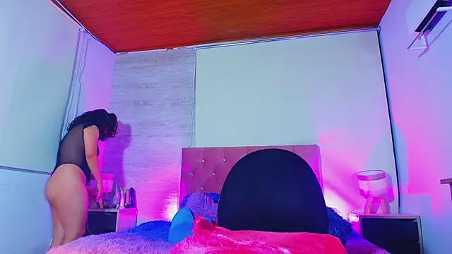 Sary LittleSmiles online show from April 21, 2026, 3:57 am