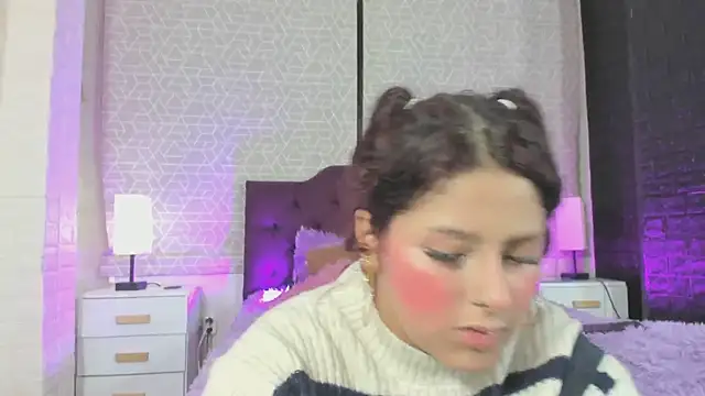 Sary LittleSmiles online show from April 26, 2026, 3:26 am