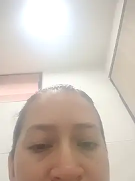 Snapshot of Dr_Edna_naughty chatting on April 12, 2026, 12:43 pm Dr Edna naughty online show from April 12, 2026, 12:43 pm