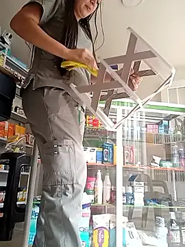 Snapshot of Dr_Edna_naughty chatting on April 13, 2026, 3:50 pm Dr Edna naughty online show from April 13, 2026, 3:50 pm