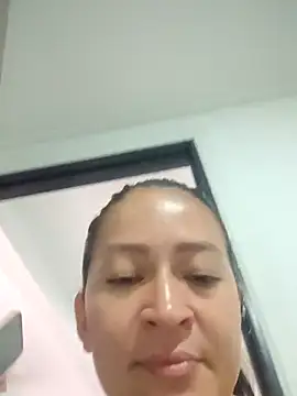 Snapshot of Dr_Edna_naughty chatting on April 14, 2026, 12:44 pm Dr Edna naughty online show from April 14, 2026, 12:44 pm