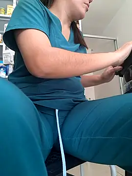 Dr Edna naughty online show from May 25, 2026, 3:29 pm