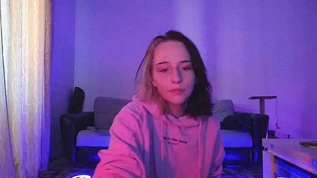 WendyMur  online show from March 13, 2026, 1:51 pm