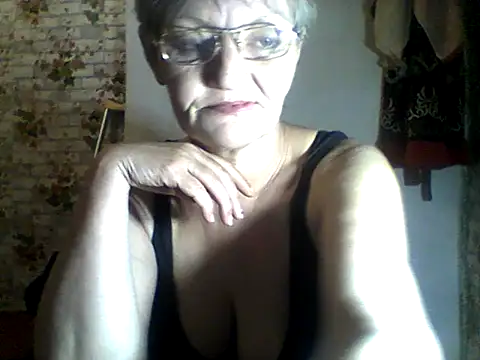 Snapshot of NikaGold455 chatting on March 15, 2026, 1:44 am NikaGold455 online show from March 15, 2026, 1:44 am