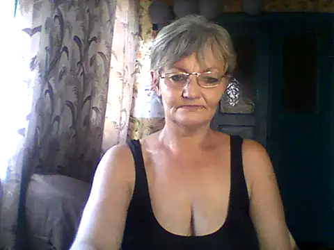 Snapshot of NikaGold455 chatting on April 4, 2026, 8:56 am NikaGold455 online show from April 4, 2026, 8:56 am