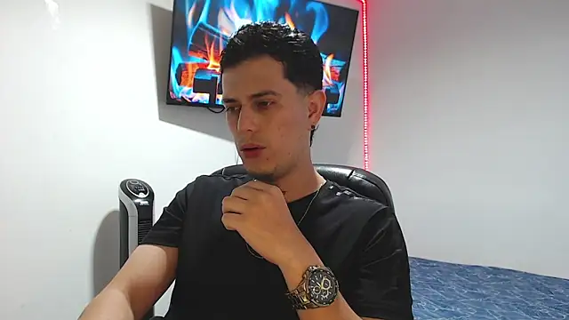 JUAN CAMILOXXX online show from April 24, 2026, 4:59 am