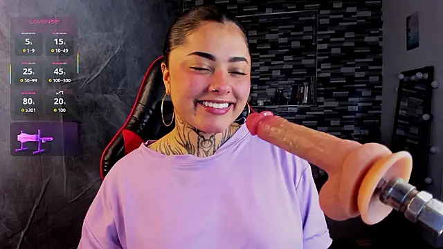 Sophiia cherry online show from March 18, 2026, 10:35 pm