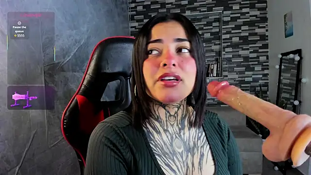 Sophiia cherry online show from March 31, 2026, 5:35 pm