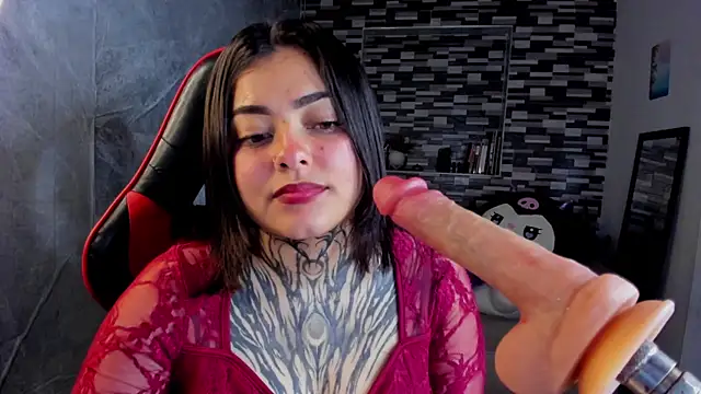 Snapshot of Sophiia_cherry chatting on May 16, 2026, 7:45 pm Sophiia cherry online show from May 16, 2026, 7:45 pm