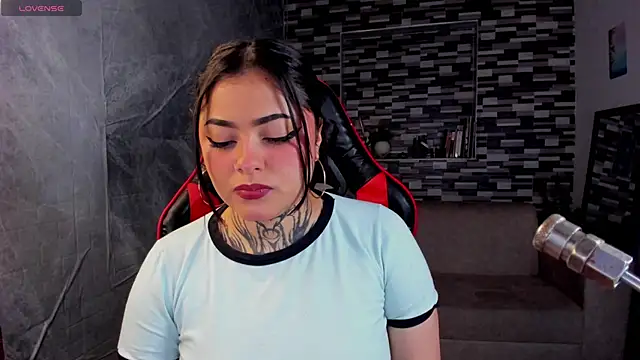 Snapshot of Sophiia_cherry chatting on June 3, 2026, 8:36 pm Sophiia cherry online show from June 3, 2026, 8:36 pm