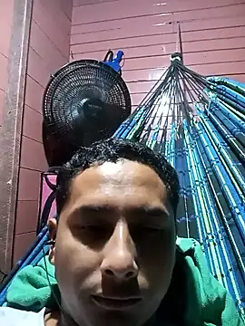 Snapshot of Gabsilva12 chatting on April 4, 2026, 4:00 am Gabsilva12 online show from April 4, 2026, 4:00 am