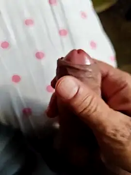 Andrealexander30 online show from April 8, 2026, 3:17 am