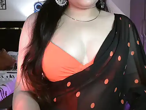 NaughtyUrus online show from June 12, 2026, 5:23 pm