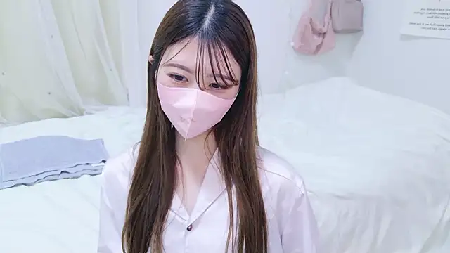 Yua-channel  online show from May 16, 2026, 12:04 pm