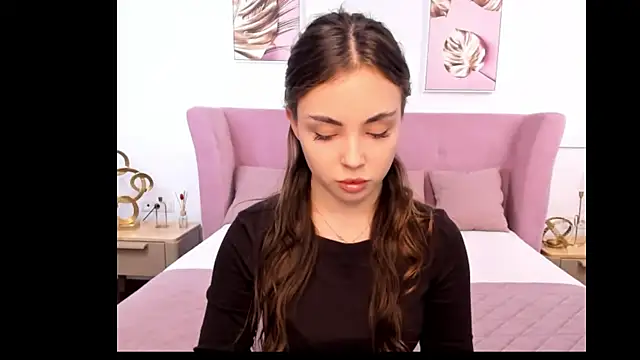 MyEvelin online show from March 31, 2026, 9:10 am