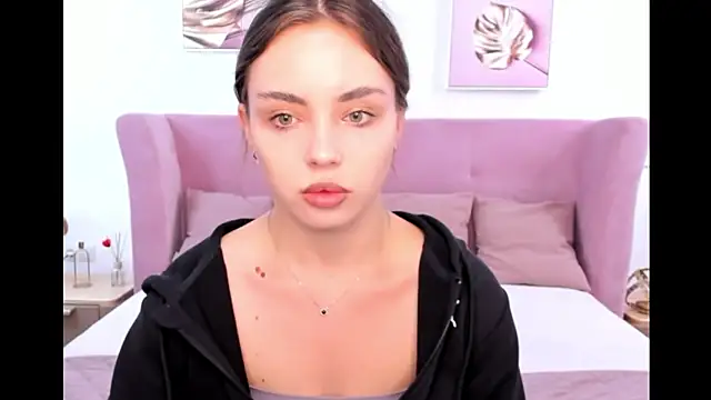 MyEvelin online show from June 16, 2026, 3:31 am