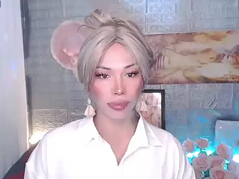 Ms amor powers ts online show from April 21, 2026, 9:28 pm