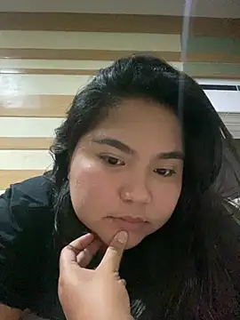 chubby hotladyjes online show from April 12, 2026, 1:38 pm