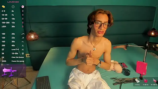 willturneer online show from April 15, 2026, 4:30 am