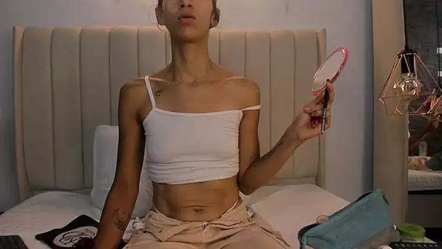 Abril Castroo online show from April 10, 2026, 11:59 am