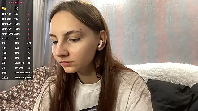 AlisaBloom online show from April 27, 2026, 10:35 am