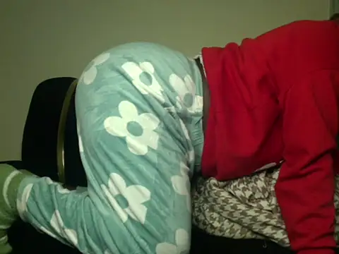 Sexxybella  online show from April 29, 2026, 4:16 am