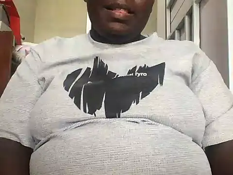 Snapshot of Sexxybella_ chatting on July 3, 2026, 2:12 pm Sexxybella online show from July 3, 2026, 2:12 pm
