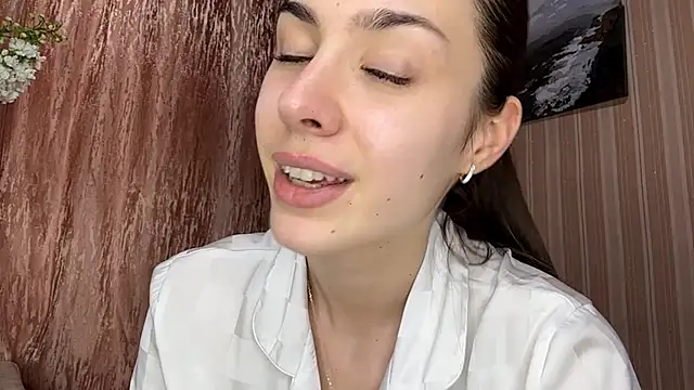 AylaLust online show from April 21, 2026, 12:22 pm