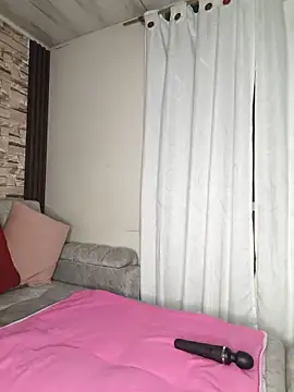 Snapshot of Camillemonroe_ chatting on June 13, 2026, 7:28 am Camillemonroe online show from June 13, 2026, 7:28 am