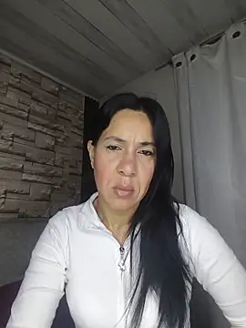Snapshot of Camillemonroe_ chatting on June 19, 2026, 7:45 am Camillemonroe online show from June 19, 2026, 7:45 am