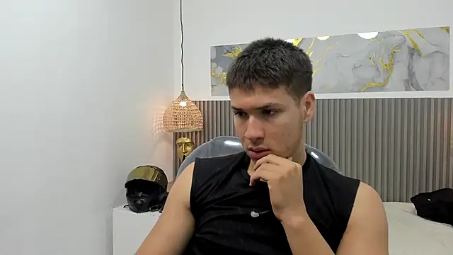 AlessandroFranco online show from April 10, 2026, 1:38 pm