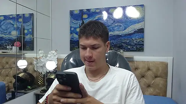AlessandroFranco online show from June 2, 2026, 1:24 pm