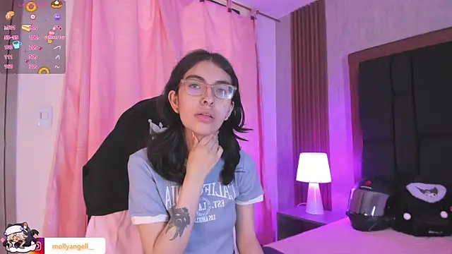 Molly A online show from March 29, 2026, 2:39 pm