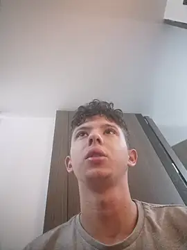 Daniel Roy online show from April 4, 2026, 7:44 pm