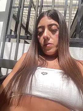 Electra Pinkk online show from June 3, 2026, 2:33 pm