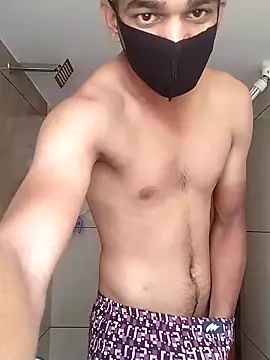 Snapshot of Roy3_2 chatting on April 2, 2026, 6:55 am Roy3 2 online show from April 2, 2026, 6:55 am