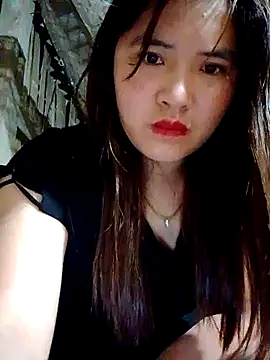 YAONIKUTE online show from April 18, 2026, 10:10 pm